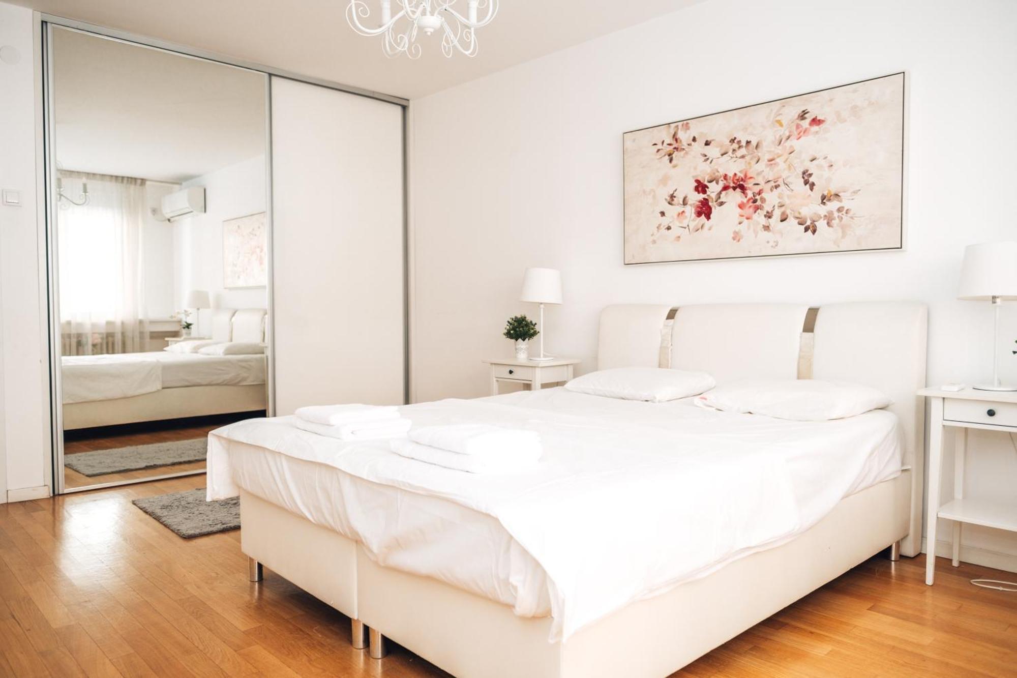 Crown Central Three Bedroom Apartment Bělehrad Exteriér fotografie